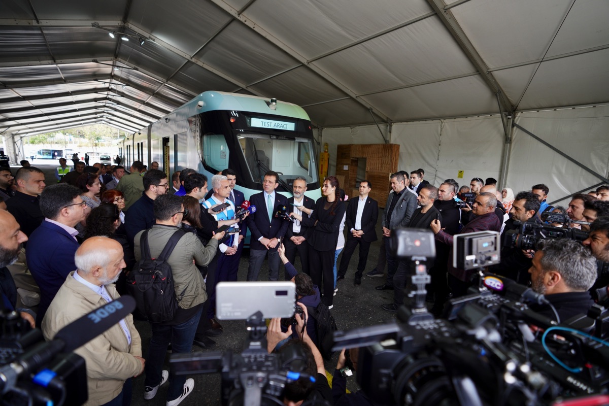 Elektrikli metrobüs İstanbul’da testte 15