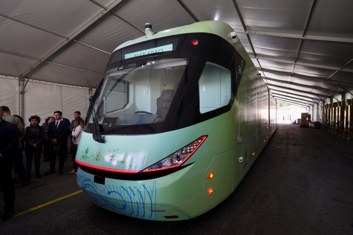 Elektrikli metrobüs İstanbul’da testte 22