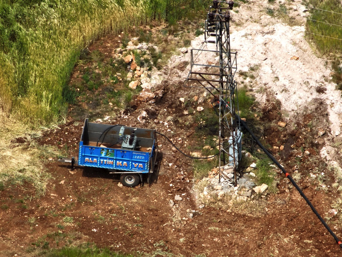 Dicle Elektrik kaçak trafoları yerel altında buldu 1