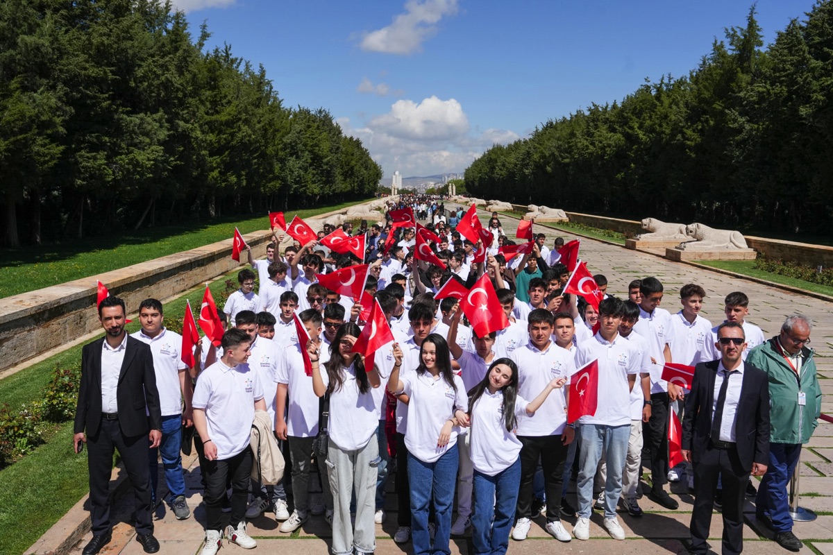 ‘Enerjinin Yıldızları’ 19 Mayıs’ı Anıtkabir’de kutladı 1