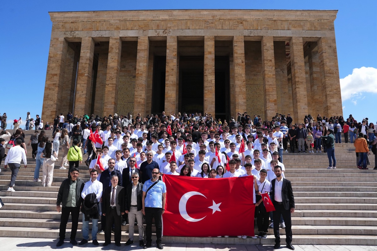 ‘Enerjinin Yıldızları’ 19 Mayıs’ı Anıtkabir’de kutladı 3