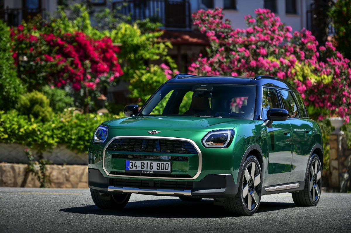 Mini Countryman E Temmuz’un en çok tercih edilenlerinden 3