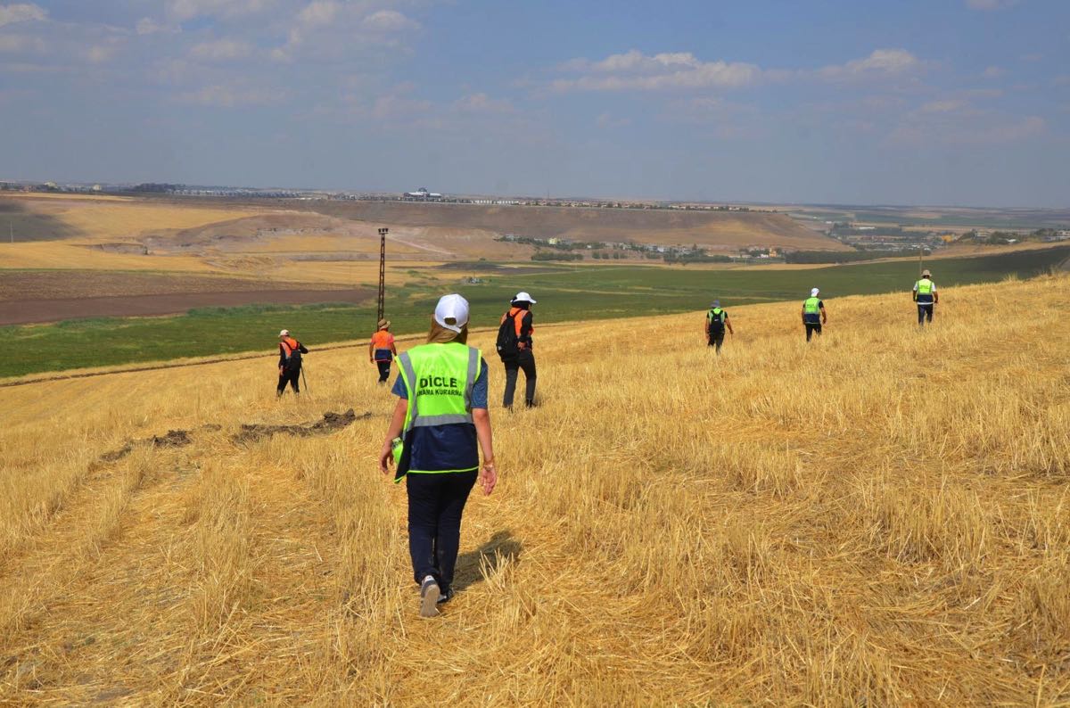 Dicle Arama Kurtarma ekipleri de kayıp Narin’i arıyor 3