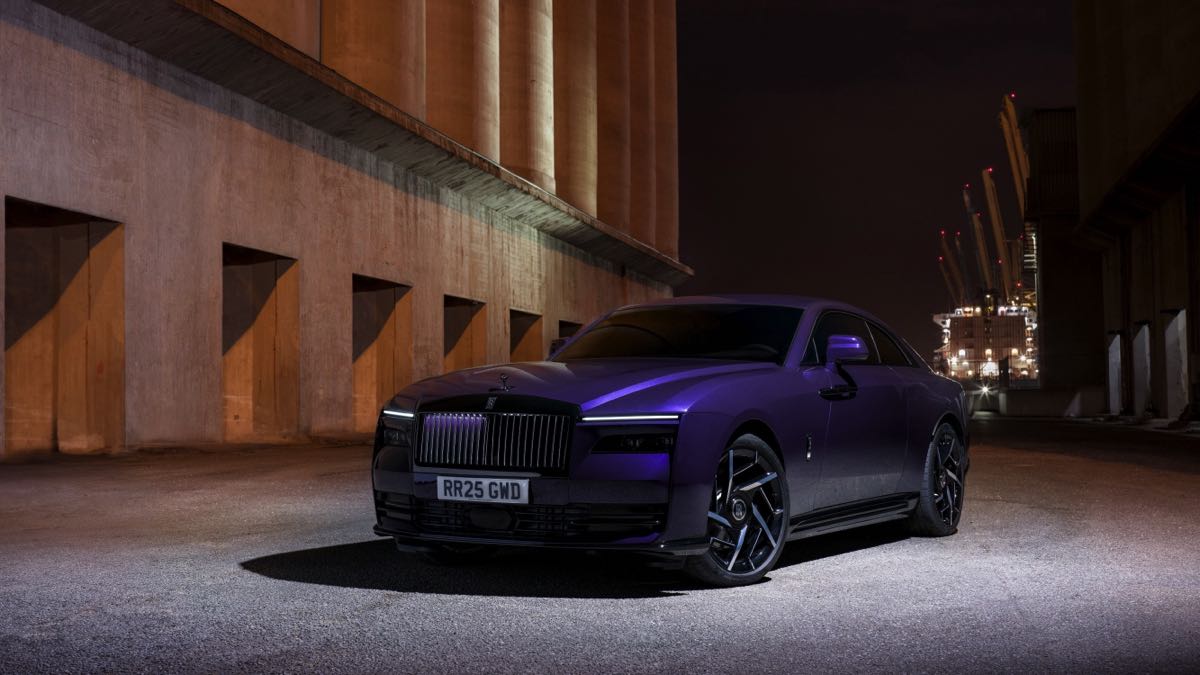 Rolls-Royce’un en güçlüsü Black Badge Spectre yollarda 5