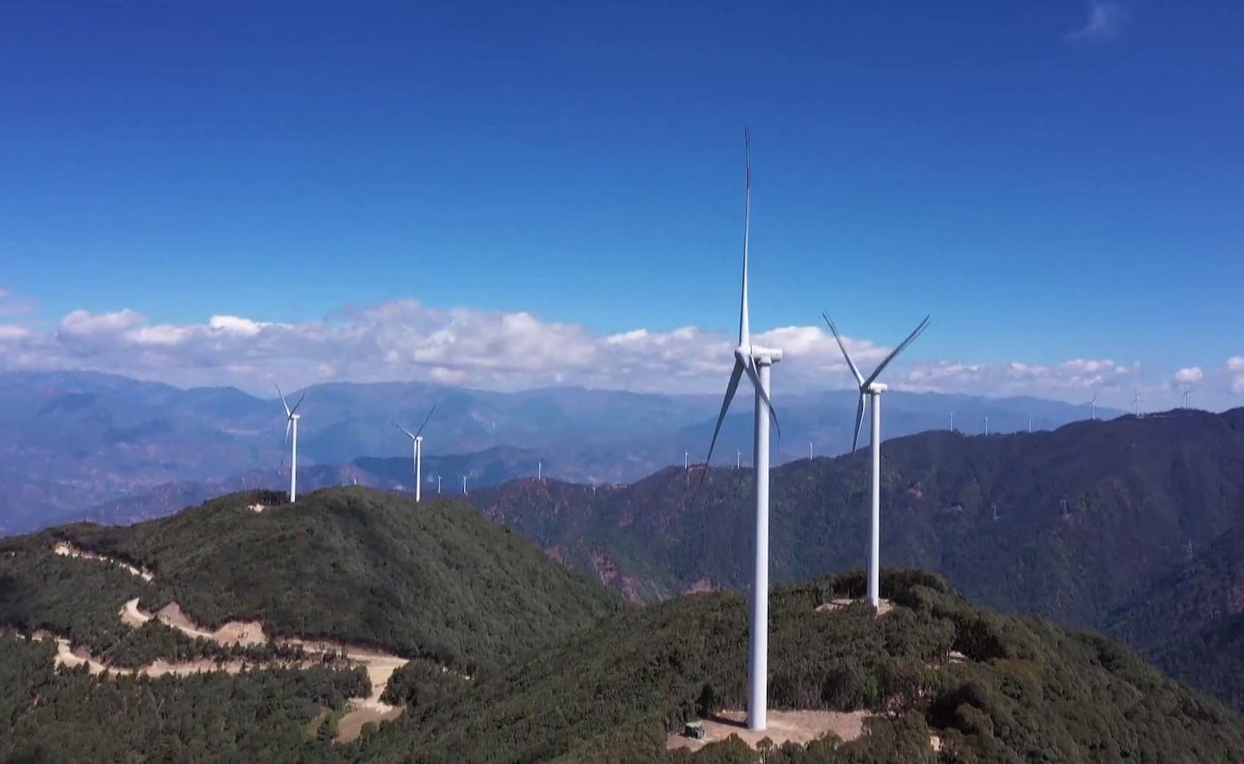 Çin’in güneş gücü 710 GW’a ulaştı