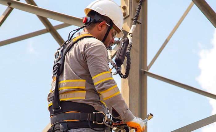 Enerjisa elektrik dağıtım şirketleri çalışmalarını hızlandırdı