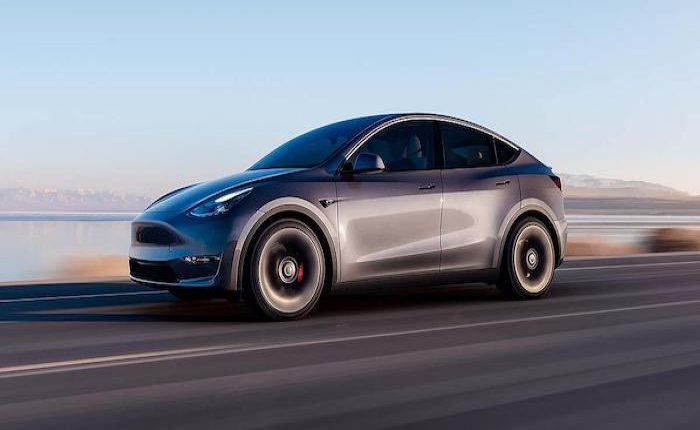 Tesla Model Y aracının yeni versiyonu 2025'te piyasaya sürülecek