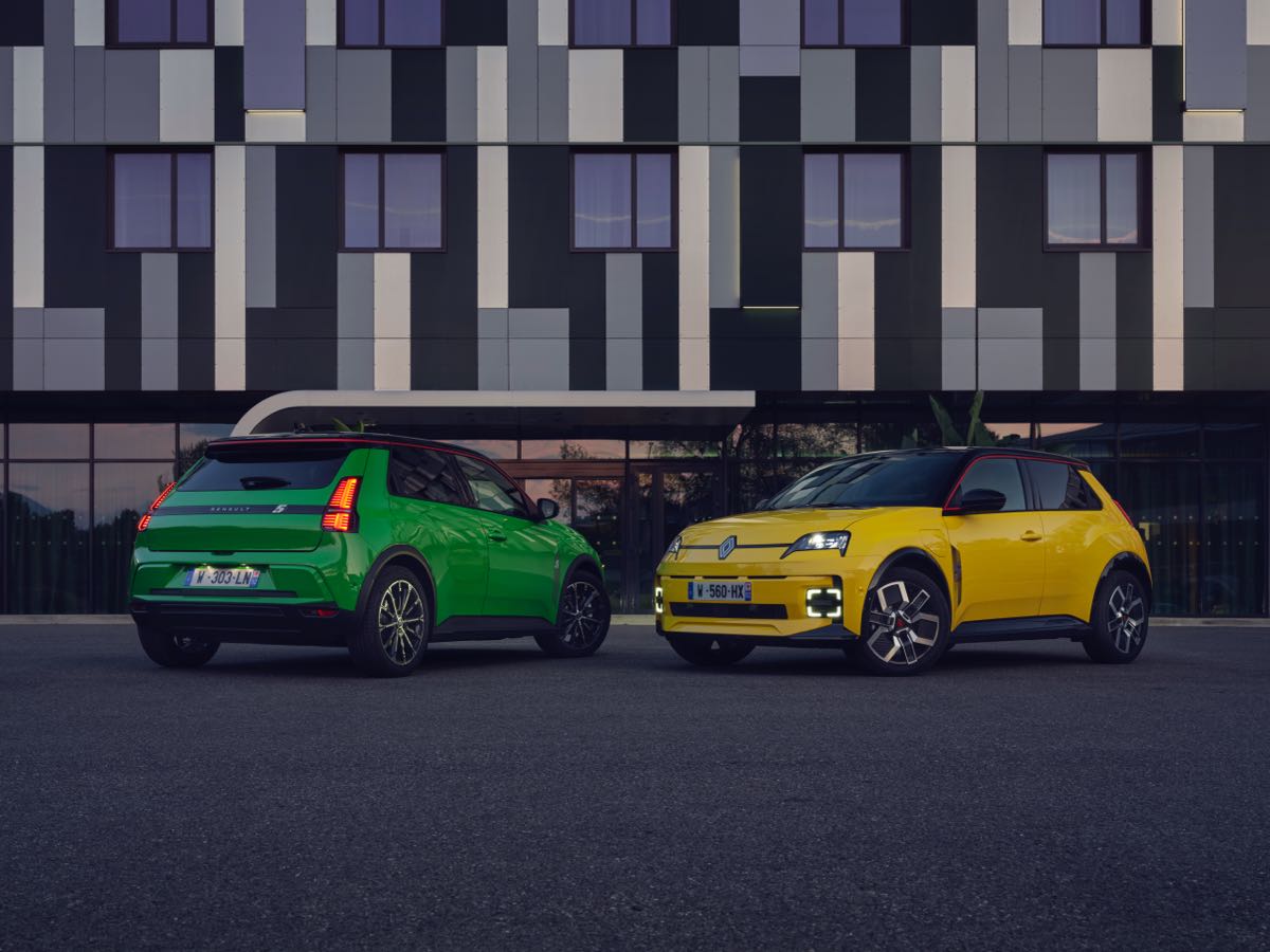 Renault 5 efsanesi elektrikle dönüyor