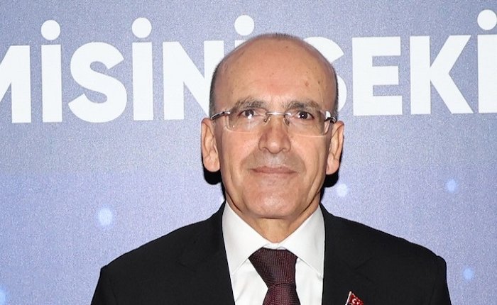 Şimşek: Ekonomik yavaşlama, petrol ve gaz fiyatlarını sınırlayacak en önemli faktör