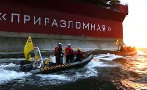 Greenpeace, Gazprom`a Arktik`te de bayrak açtı...